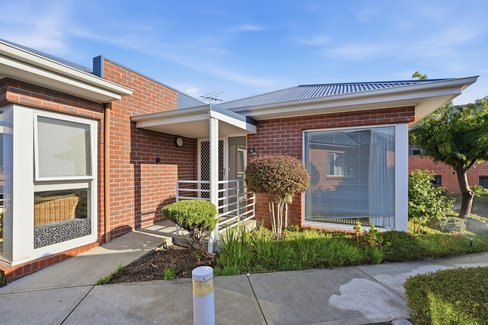 8/7 Ballawinnie Road, LINDISFARNE TAS 7015