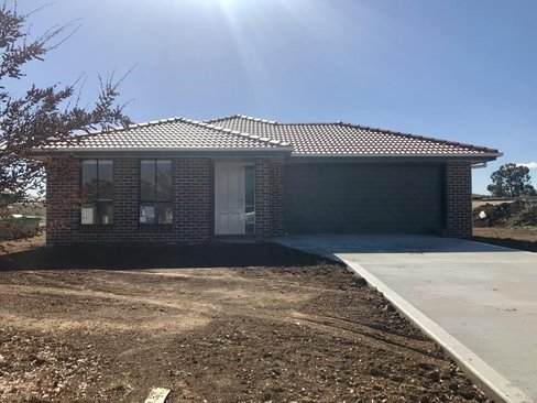 87 Kenny Drive, WEST TAMWORTH NSW 2340