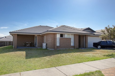 87 McKeachies Drive, ABERGLASSLYN NSW 2320