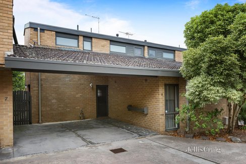 8 700 Riversdale Road Camberwell 3124