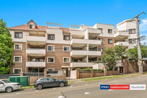 8/74 Woniora Road, HURSTVILLE NSW 2220