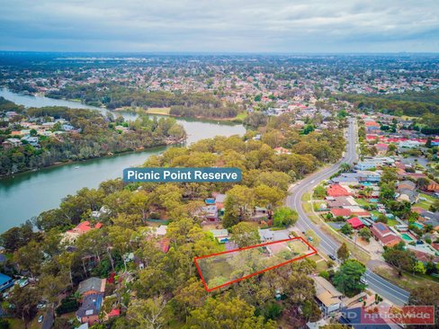 876 Henry Lawson Drive, PICNIC POINT NSW 2213