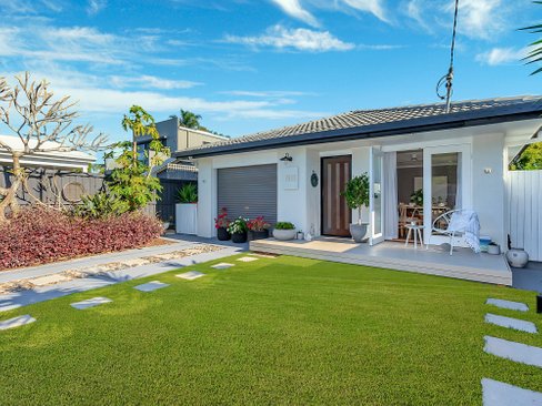 88 Chainey Avenue, MIAMI QLD 4220