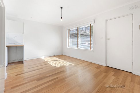 8/84 Latrobe Street Mentone 3194