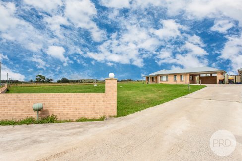 889 Luddenham Road, LUDDENHAM NSW 2745
