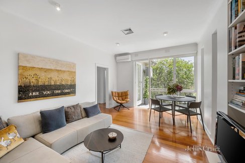 8/9 Irilbarra Road Canterbury 3126