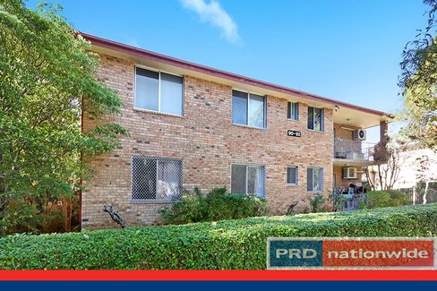 8/90 Woniora Road, HURSTVILLE NSW 2220