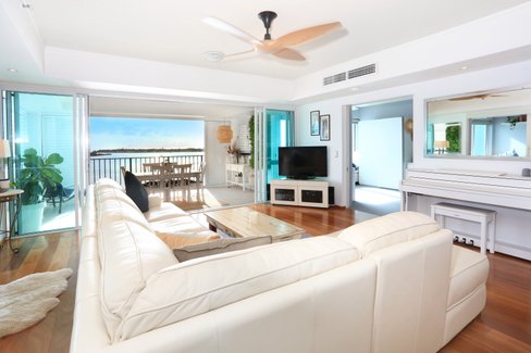 89/326 Marine Parade, LABRADOR QLD 4215