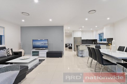 897 Henry Lawson Drive, PICNIC POINT NSW 2213