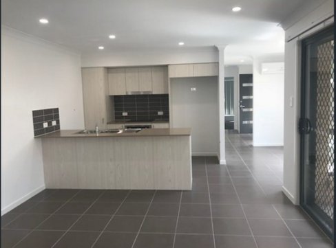 8A Daintree Court, Park Ridge QLD 4125