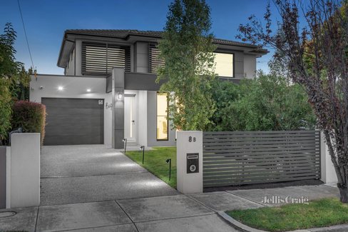 8B Huntley Road Bentleigh 3204