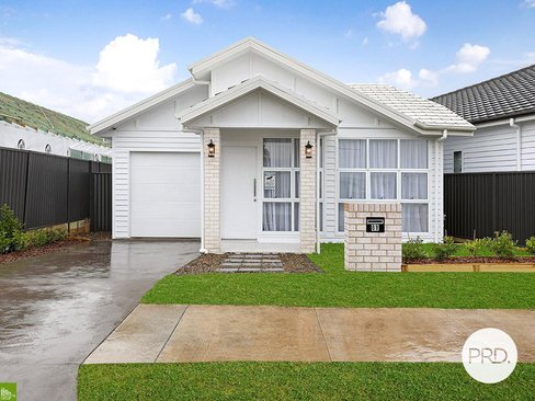 8b Sittella Street, HUNTLEY NSW 2530