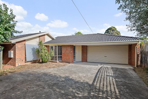 8B Turkeith Crescent  Croydon North 3136