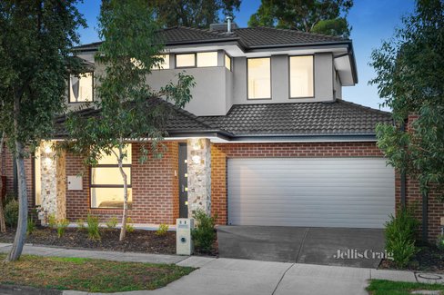 8B Walter Street Glen Waverley 3150