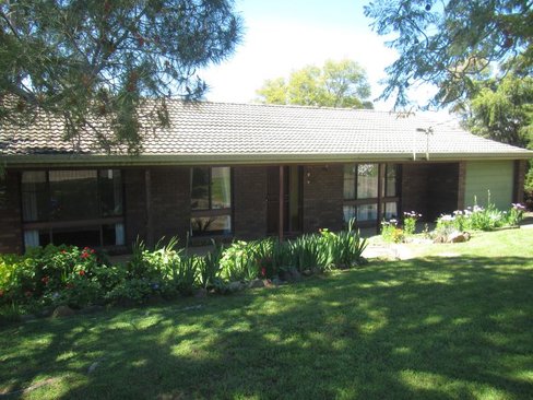 9 Andrew Avenue, TAMWORTH NSW 2340