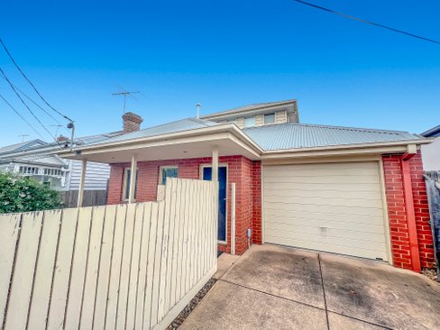 9 Anglesea Terrace Geelong West 3218