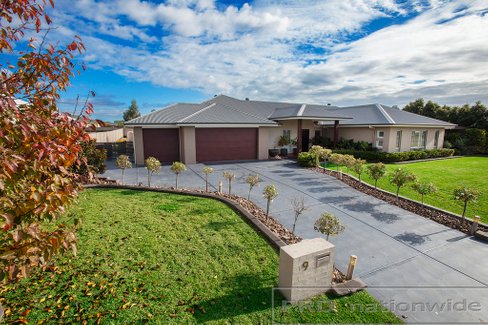 9 Arran Circuit, LARGS NSW 2320
