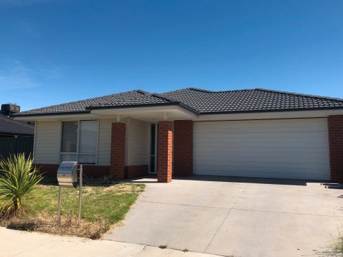 9 Atherton Street, HUNTLY VIC 3551