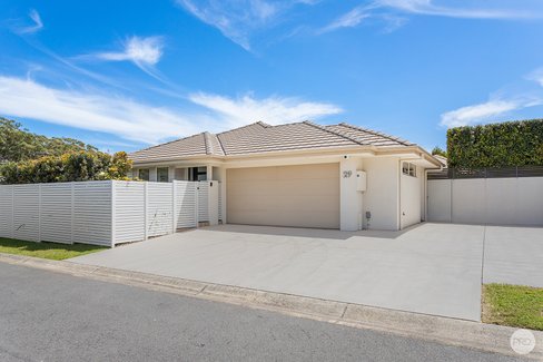 9 Azure Avenue, NELSON BAY NSW 2315