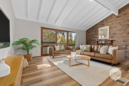 9 Bampton Avenue, ILLAWONG