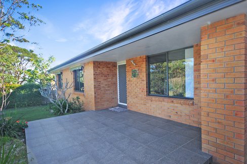 9 Bergalia Crescent, CAMDEN HEAD