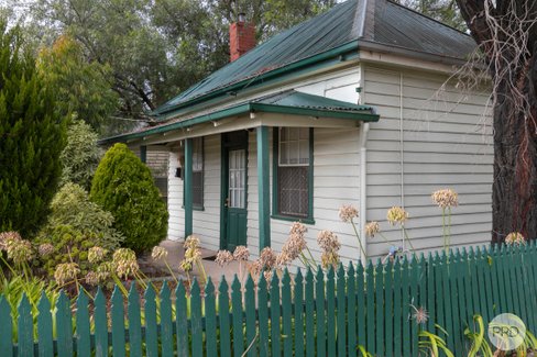 9 Birdwood Avenue, SEBASTOPOL VIC 3356