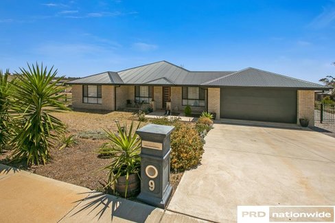 9 Bluebell Way, TAMWORTH NSW 2340