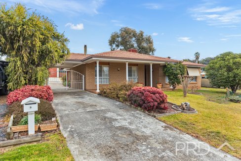9 Bottlebrush Drive, TUMUT NSW 2720
