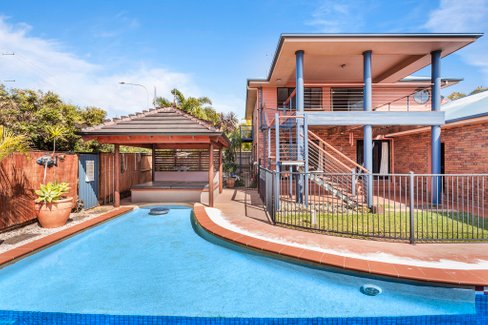 9 BRAEMAR Court, REDLAND BAY QLD 4165