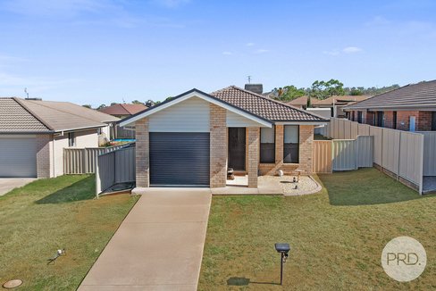 9 Brushbox Grove, TAMWORTH