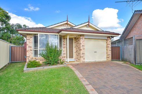 9 Bushlark Place, CLAREMONT MEADOWS NSW 2747
