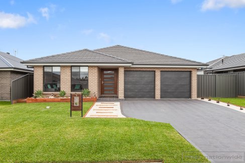 9 Centrefield Street, RUTHERFORD NSW 2320