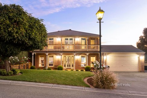 9 Champagne Rise Chirnside Park 3116