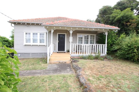 9 Chaucer Street Hamlyn Heights 3215