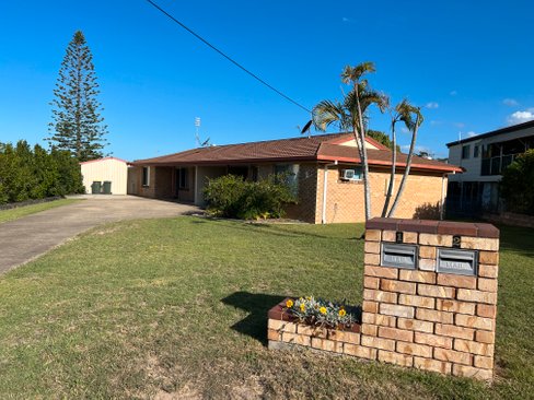 9 Chauvel Court, BOYNE ISLAND QLD 4680