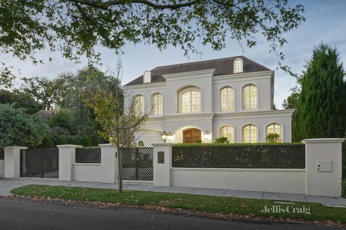 9 Cochran Avenue Camberwell 3124