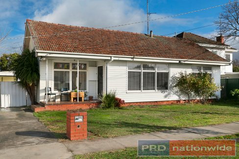 9 Cuthberts Road, ALFREDTON VIC 3350