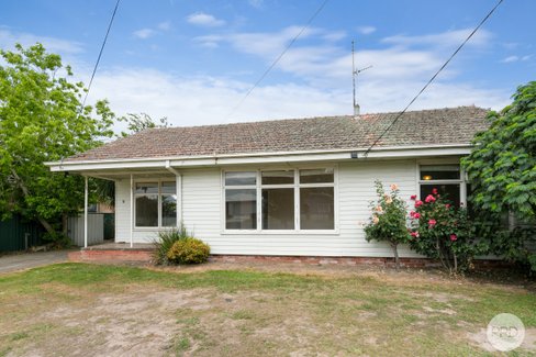 9 Cuthberts Road, ALFREDTON VIC 3350