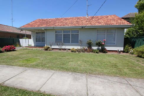 9 Cuthberts Road, ALFREDTON VIC 3350