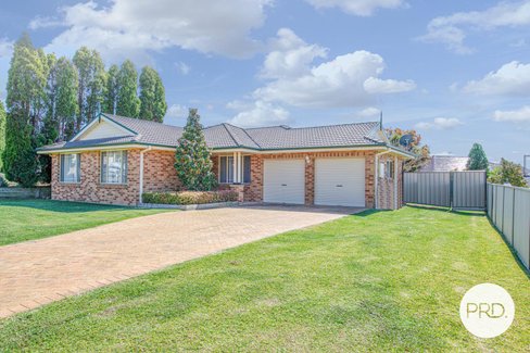 9 Douglas Close, LARGS NSW 2320