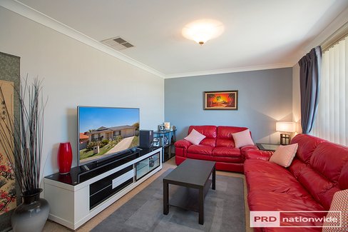 9 Fishermans Place, TAMWORTH NSW 2340