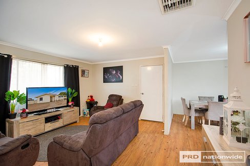 9 Flemming Crescent, TAMWORTH NSW 2340