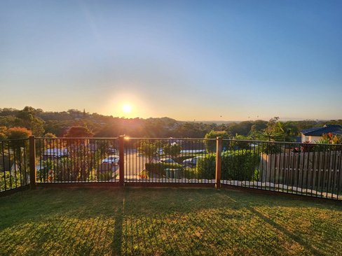 9 Glenn Court, Worongary QLD 4213