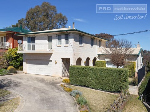 9 Godfrey Street, TUMUT NSW 2720