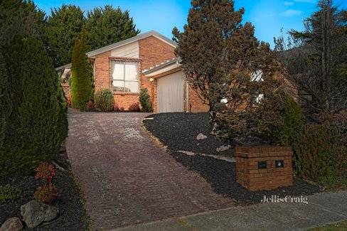 9 Greenbank Drive Mooroolbark 3138