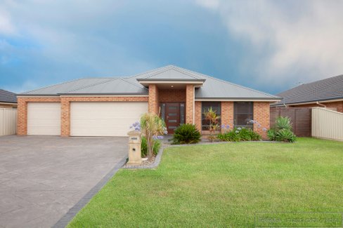 9 Greenwood Grove, RUTHERFORD NSW 2320
