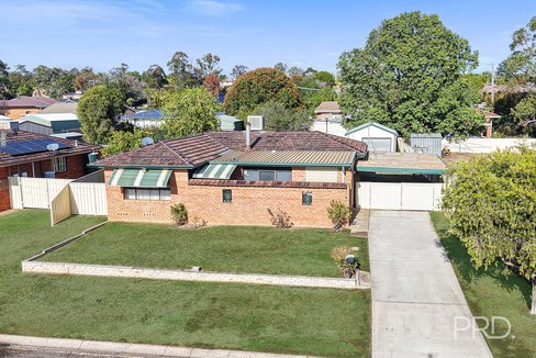 9 Harrier Parade, TAMWORTH NSW 2340