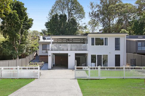 9 Hinterland Drive, Mudgeeraba QLD 4213