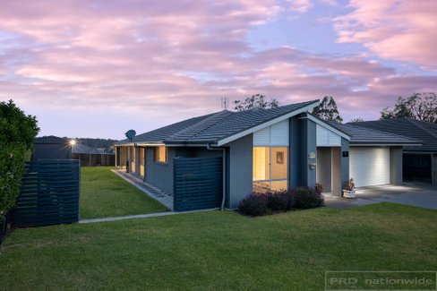 9 Honeysuckle Drive, ABERGLASSLYN NSW 2320