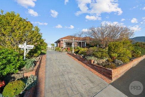 9 Huntley Street, MONTROSE TAS 7010